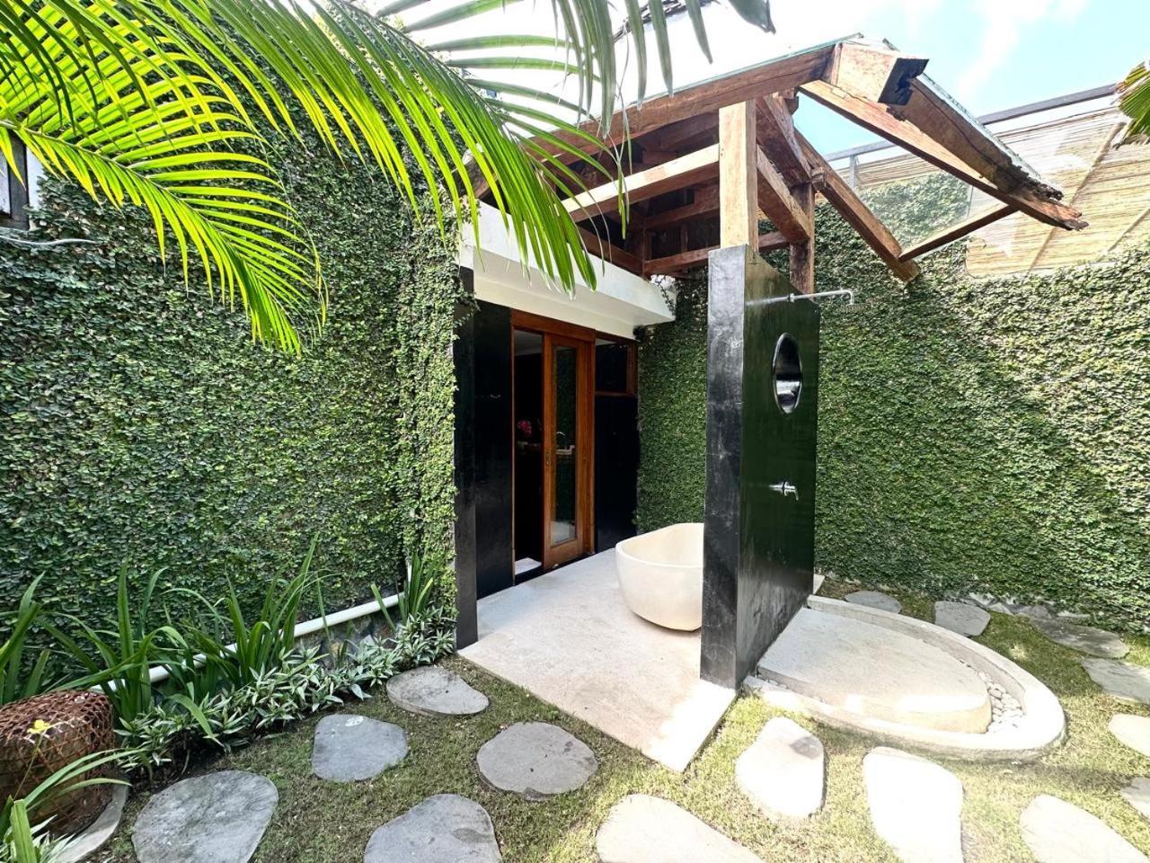 The Apartments Umalas Canggu  Exterior photo